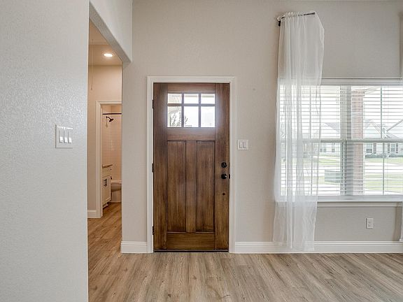 3rd image of 620 Adeline Dr