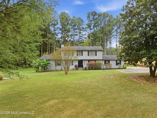 120 Oakwood Dr, Byhalia, MS 38611