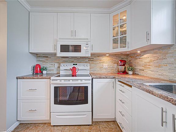 4th image of 175 Cedar St #26
