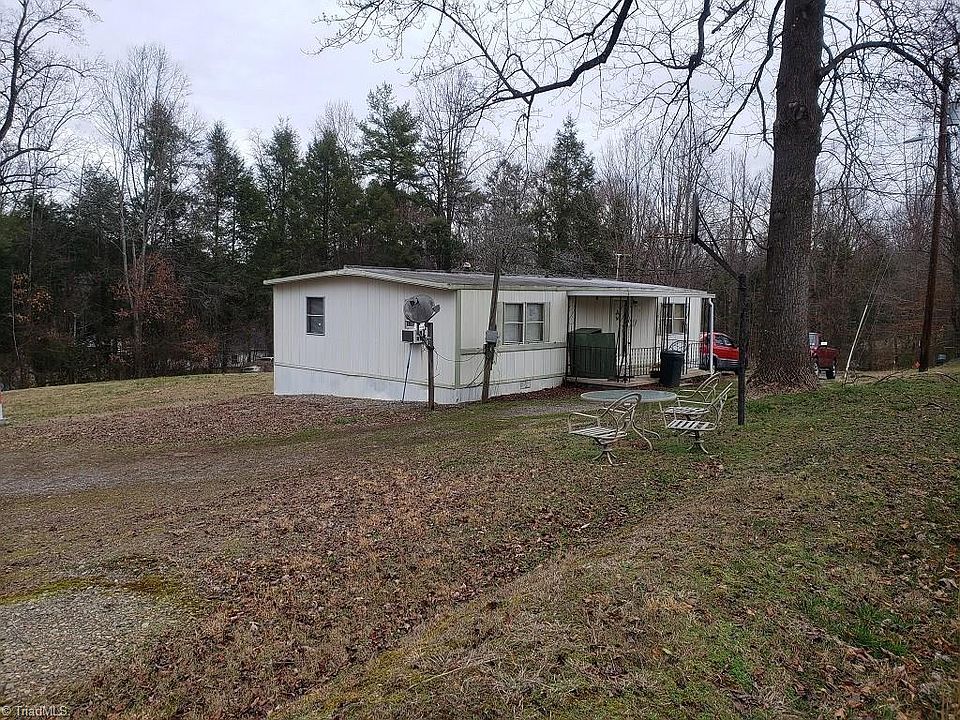 1st image of 216 Hillside Dr