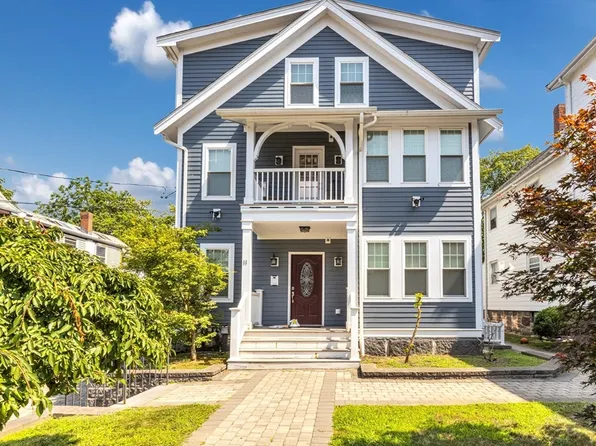 13 Pierce St, Hyde Park, MA 02136