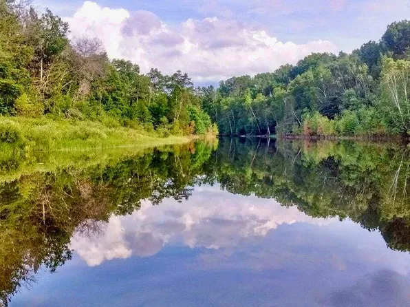 6200 Apple St, Johannesburg, MI 49751