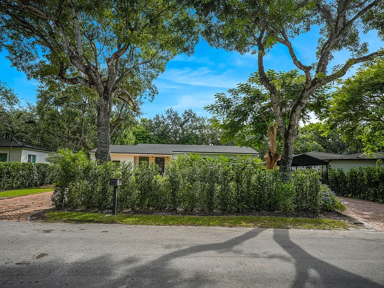 7521 SW 63rd Ct — Photo 23