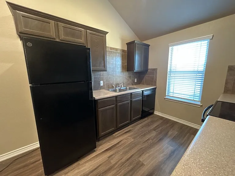 2109 Martin Luther King Jr Blvd — Photo 10