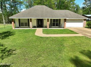 643 County Line Rd, Mendenhall, MS 39114