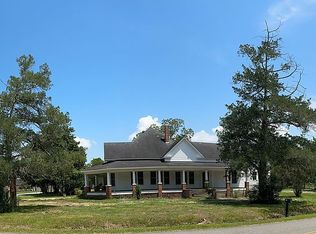 207 Little Ave W, Broxton, GA 31519