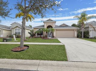 5229 Clover Mist Dr, Apollo Beach, FL 33572