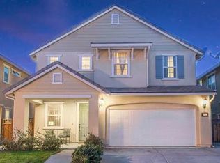 9521 Hummingbird Ln, Gilroy, CA 95020
