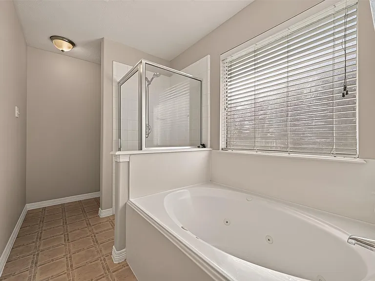 25202 Clover Ranch Dr — Photo 20