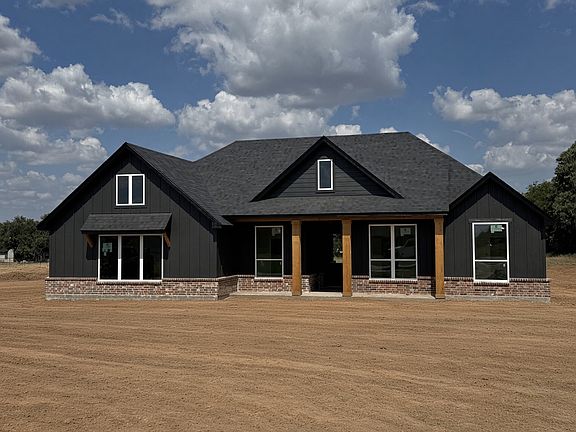 2nd image of 1098 Colt Rd