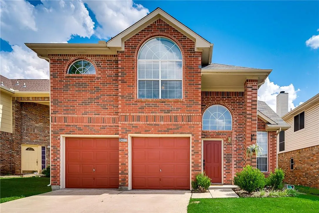 4 bed, 2068 sqft, $2,450 — Photo 1