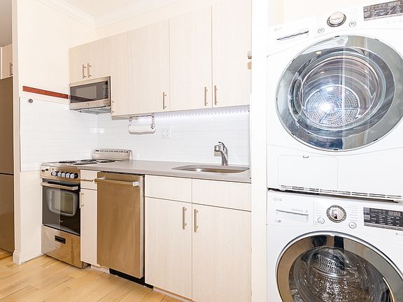 3rd image of 920 Bushwick Ave #D8