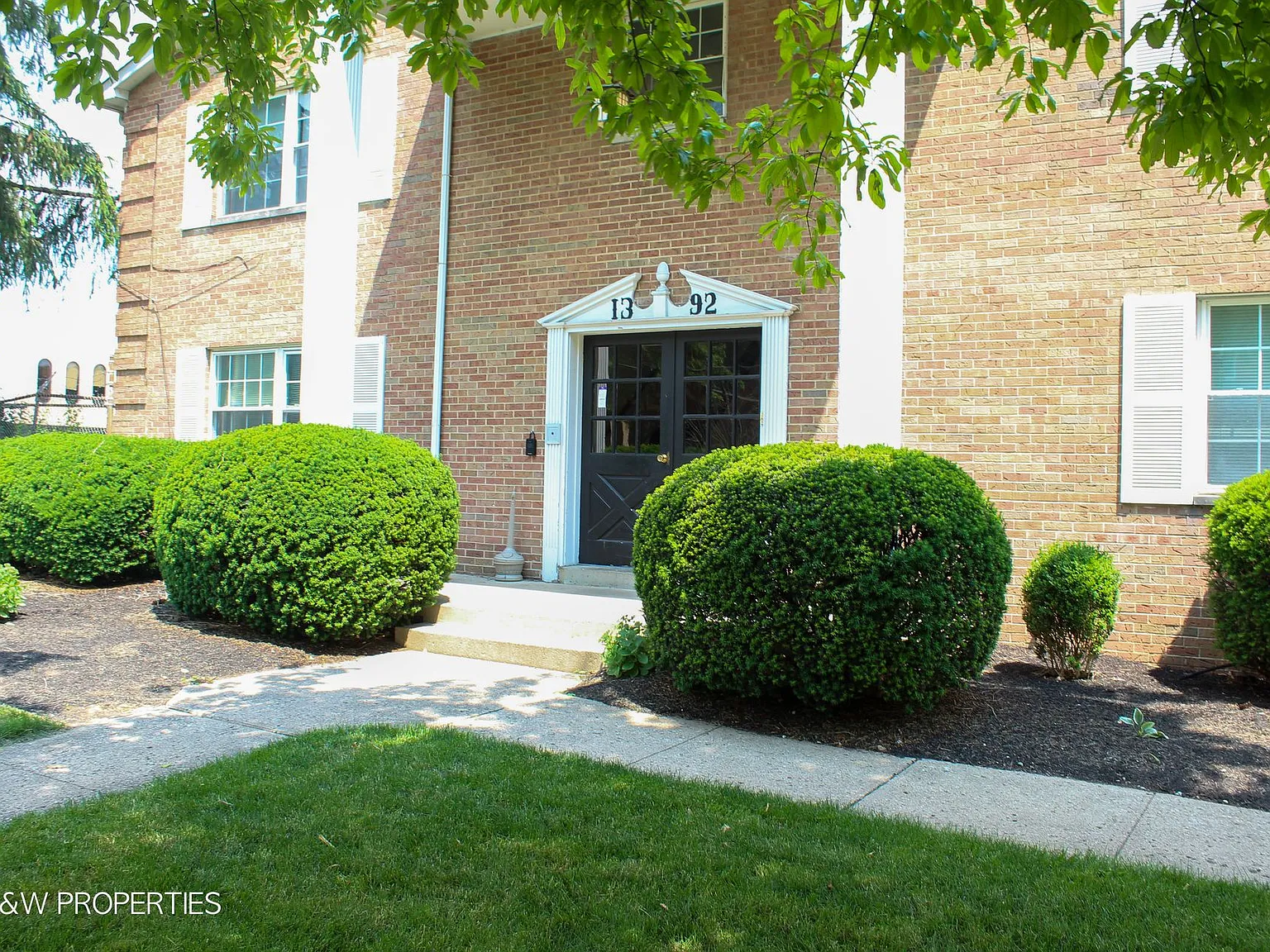 1392 Bryden Rd. — Photo 1