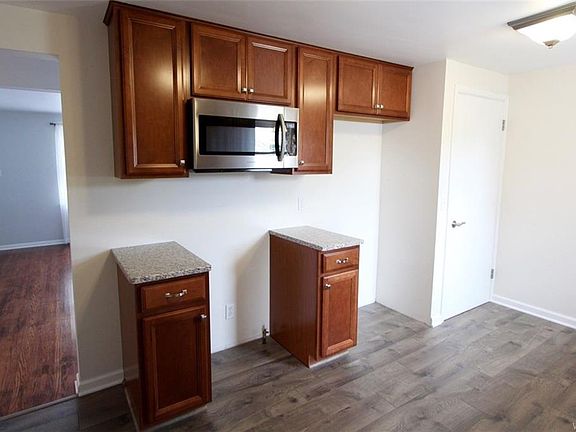 5th image of 53 N Ellwood Ave