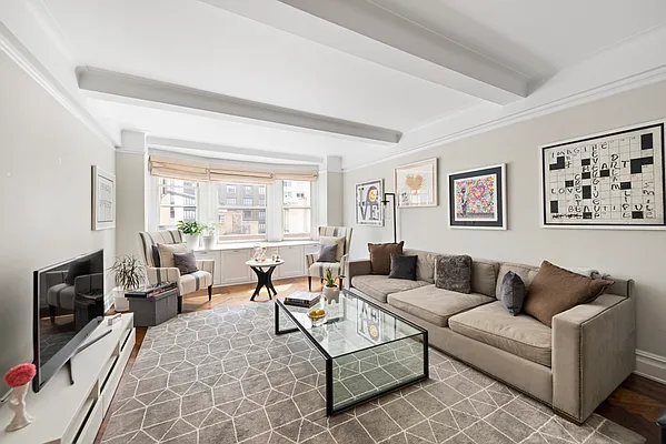 Sold by Compass | media 1