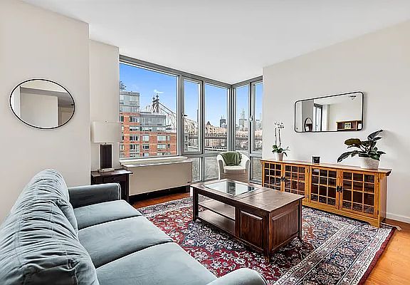 3rd image of 455 Main St APT 14C