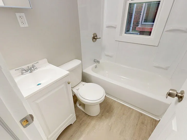 8111 Madison Ave — Photo 14