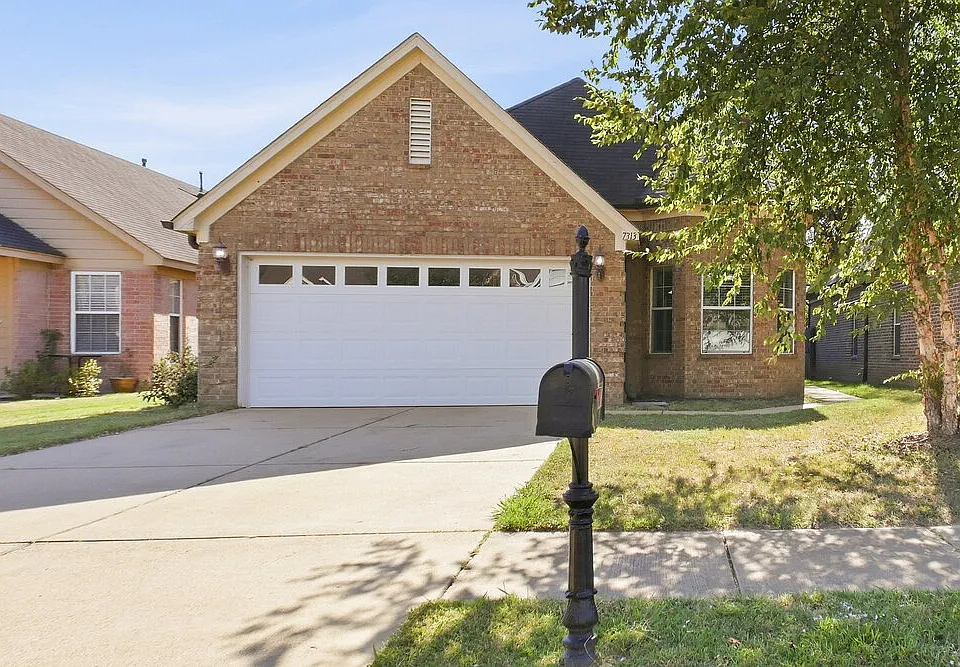 7313 Green Ash Dr