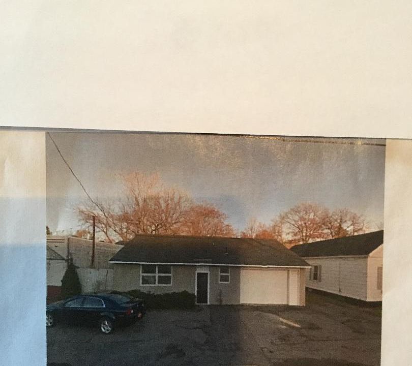 1st image of 1615 Valley Dr