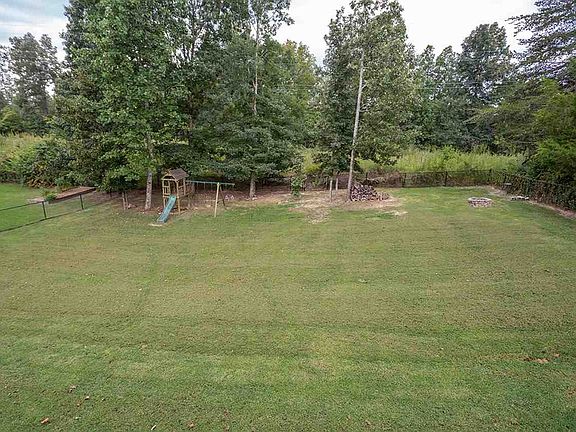 4th image of 308 Webb Ln NE