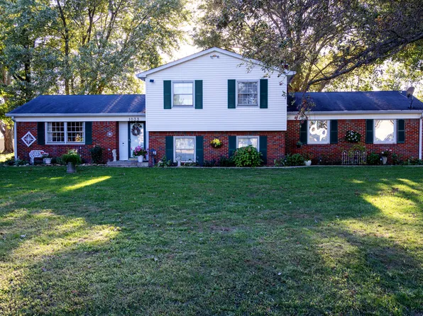 1033 W Tulip Ln, Shelbyville, IN 46176