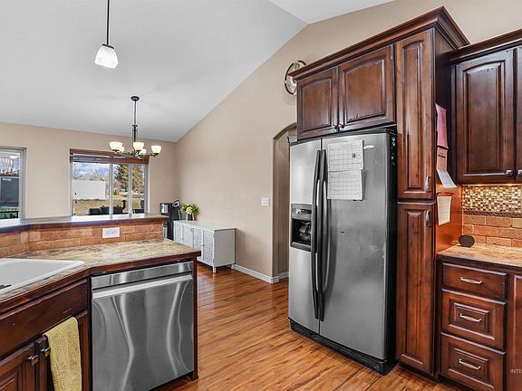 3rd image of 2002 Redtail St