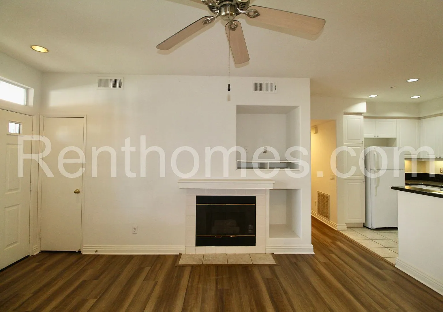 Sabre Springs, 10722 Sabre Hill Dr #134, AC, Fireplace, Community Pool, Spa & Fitness, — Photo 4