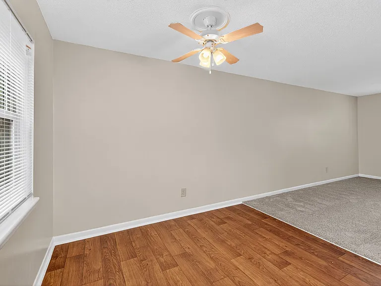 Woodlocke Apartments — Photo 51