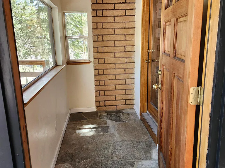 230 Logging Rd — Photo 3