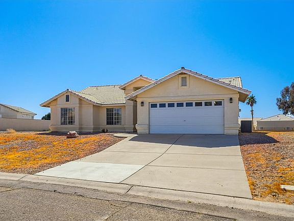 3rd image of 1976 E Desert Greens Drive