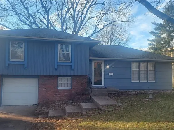 13212 Winchester Ave, Grandview, MO 64030