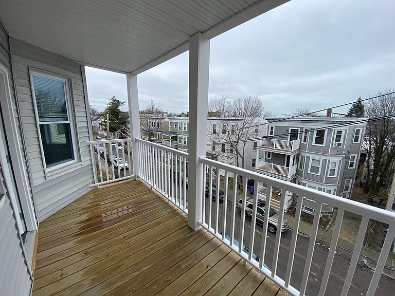 31 Juliette St #2 — Photo 9