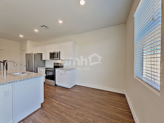 5th image of 979 Nero Ave
