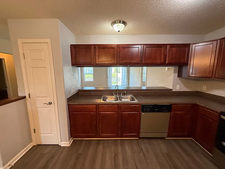 3921 Stanton Hall Pkwy — Photo 6