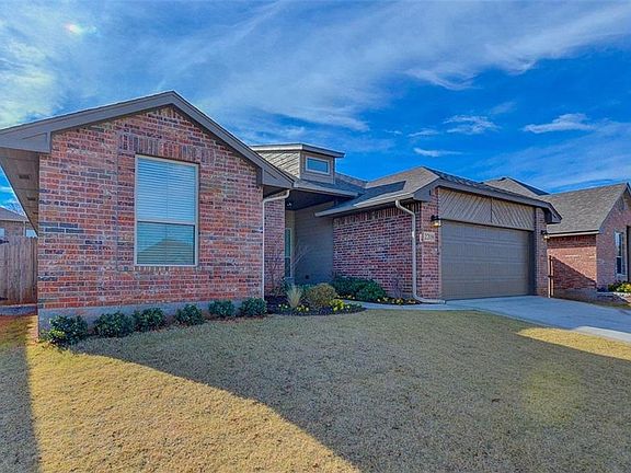 2nd image of 2208 Alameda Park Dr
