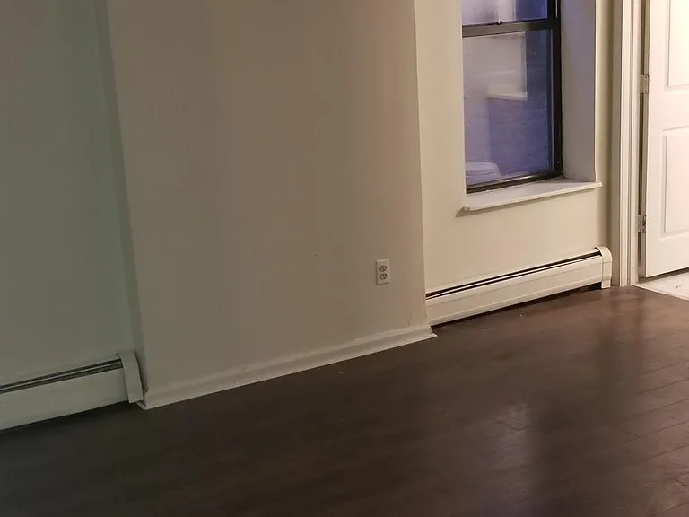 520 Ocean Ave — Photo 2