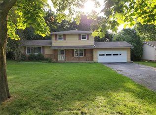 55 Mandarin Dr, Rochester, NY 14626