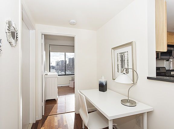 3rd image of 700 1st St APT 14A