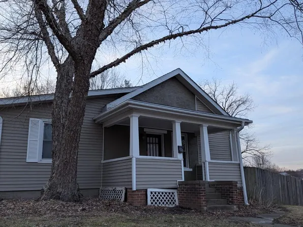 621 Old Salem Rd, Petersburg, IL 62675