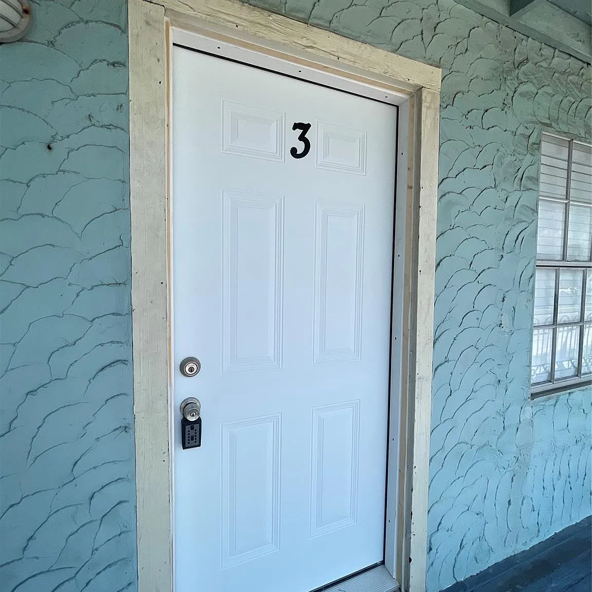 1 bed, 1.0 bath, 800 sqft, $1,200 — Photo 2