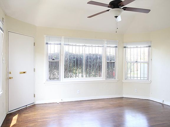 3rd image of 5916 Willoughby Ave
