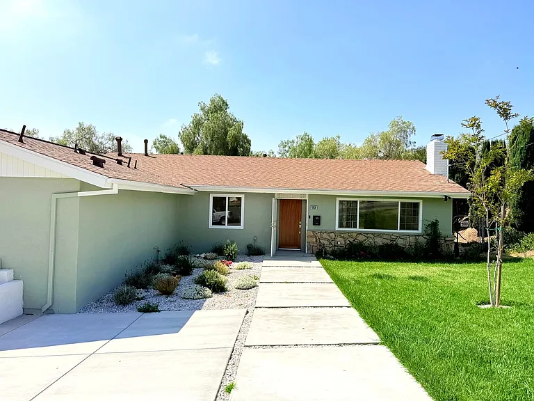 10839 Fellows Avenue — Photo 1