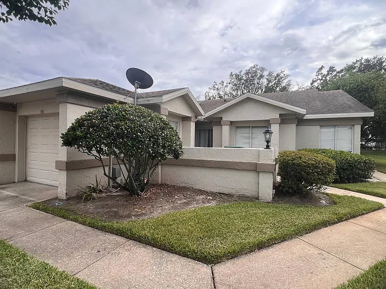 535 Azinger Cir #16 — Photo 6