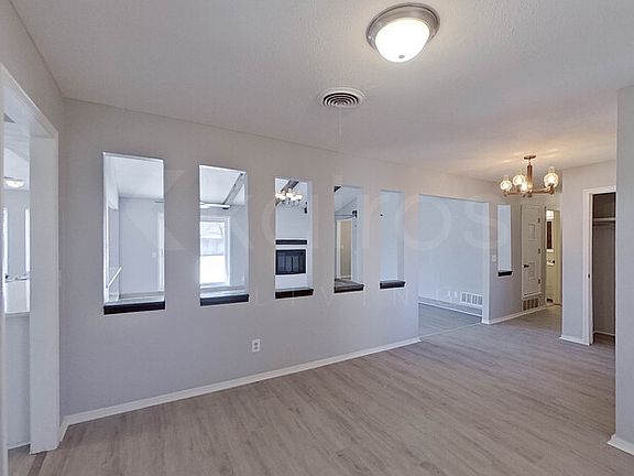 2nd image of 5208 Kingswood Cir
