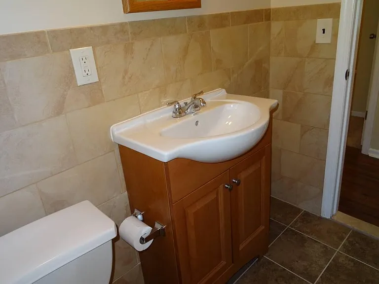 66 Grove Ave #66B — Photo 11
