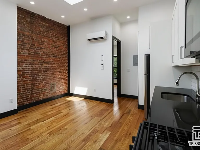758 Putnam Ave #4 — Photo 2