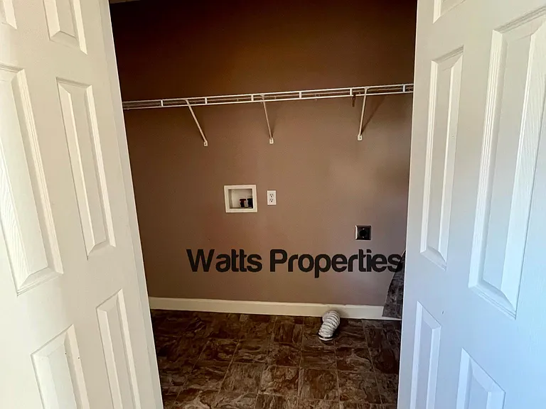 154 14th Ave NW — Photo 8