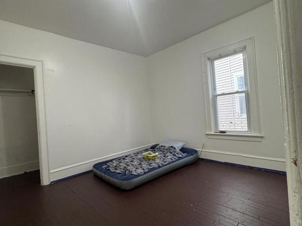 milwaukee-wisconsin-448377875 picture