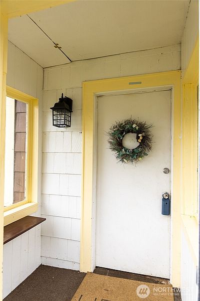 3rd image of 413 Fillmore Street