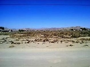 Holiday Ave, Rosamond, CA 93560